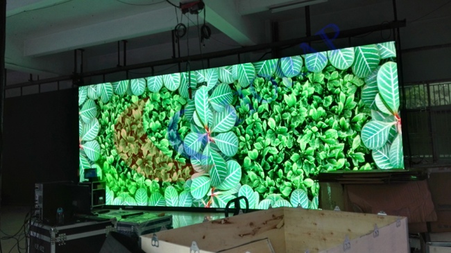 Esposizione di LED trasparente all'aperto di HD 4MM, pavimento che sta il vetro trasparente del LED
